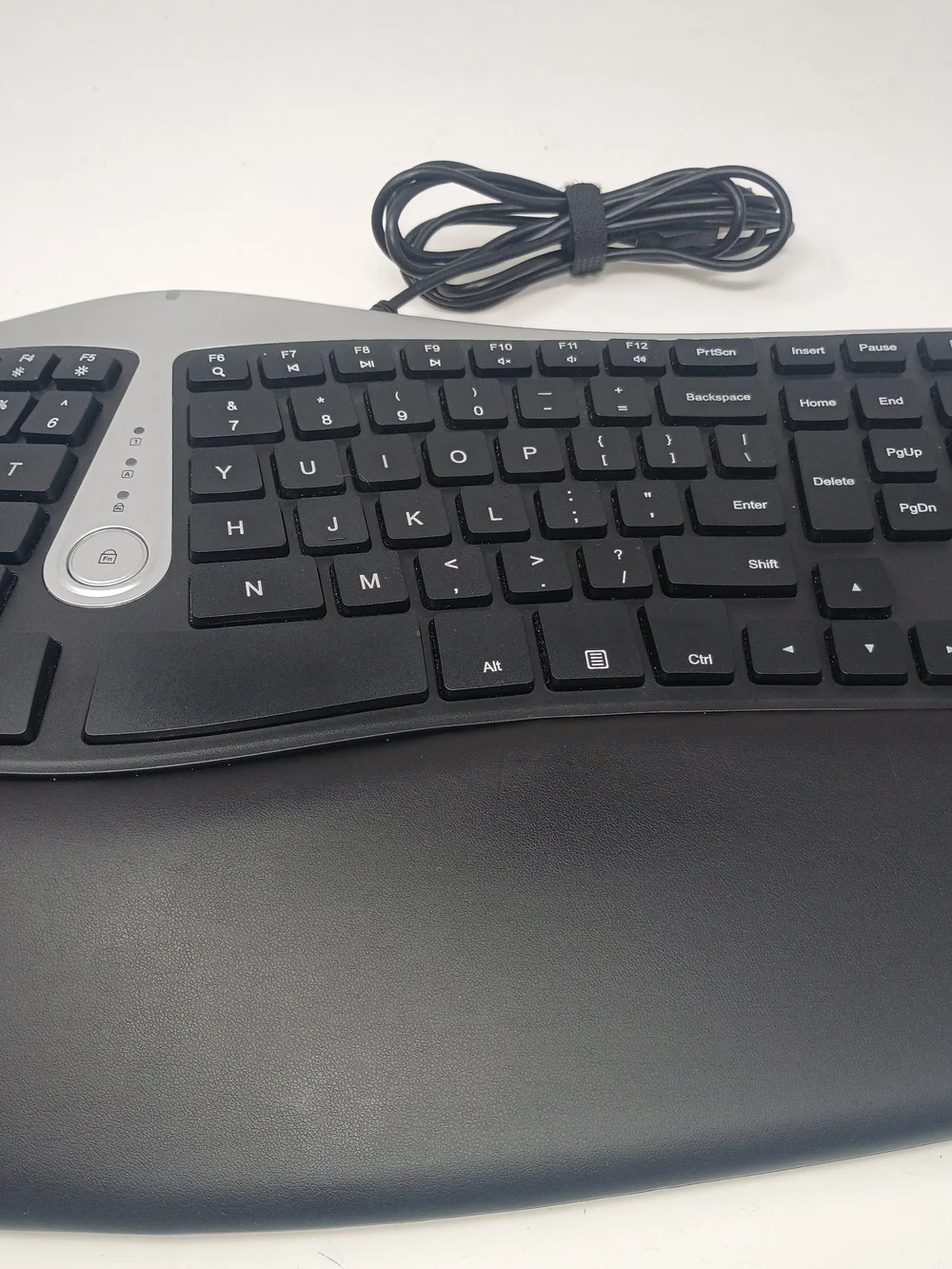 NuleaMicrosoft Ergonomic Wired Keyboard with Palm Rest - Black